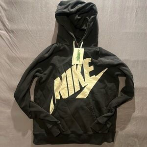 Nike Essential Modern Size Medium Hoodie